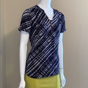NWOT, Apt 9, women blouse size XS,